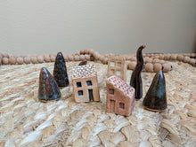 Load image into Gallery viewer, Tiny Town Houses &amp; Trees