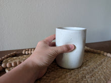 Load image into Gallery viewer, Thumbler Cup - Speckled White