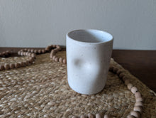 Load image into Gallery viewer, Thumbler Cup - Speckled White