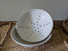 Load image into Gallery viewer, Berry Bowl