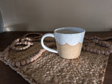 Load image into Gallery viewer, Mug - White Scallops